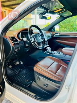 جیپ گراند شیرۆکی